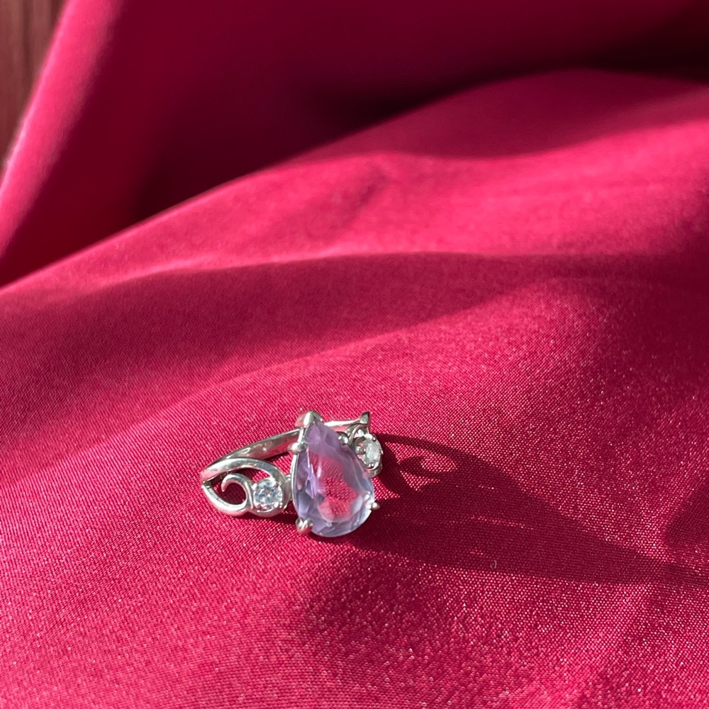 Solid 14k Vintage Ring - Picture 6 of 12